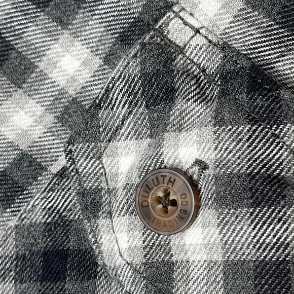 Duluth‎ Trading Free Swingin’ Wicking Flannel Shirt Plaid Black White Size XLT - Picture 4 of 5